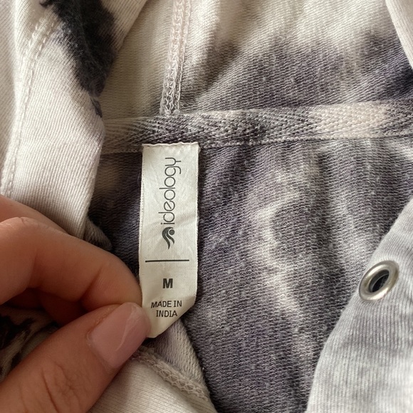 PURPLE WHITE TIE DYE SWEATSHIRT Ideology Medium​ - Picture 2 of 2